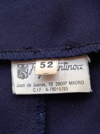 Traje chaqueta y falda azul curvy