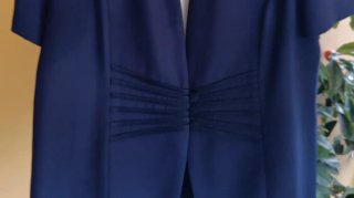 Traje chaqueta y falda azul curvy