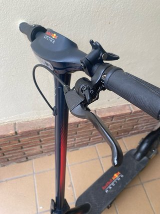 Patinete Eléctrico Red Bull Racing