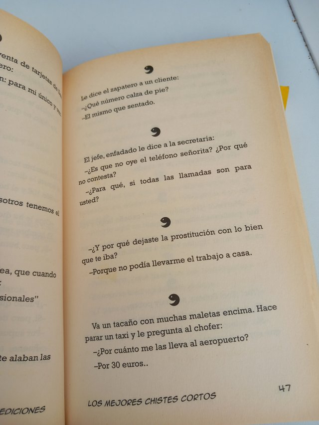 lote 2 libros de CHISTES