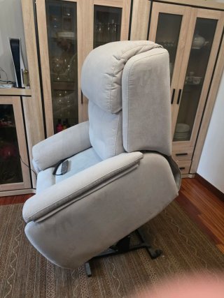 Poltrona reclinabile beige e grigia