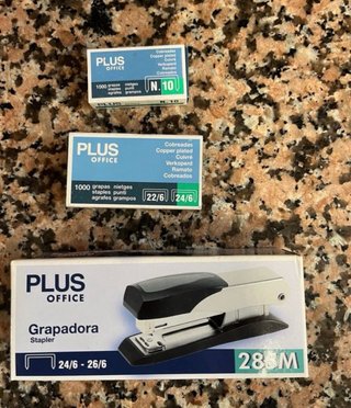 Grapadora PLUS OFFICE + Regalo grapas