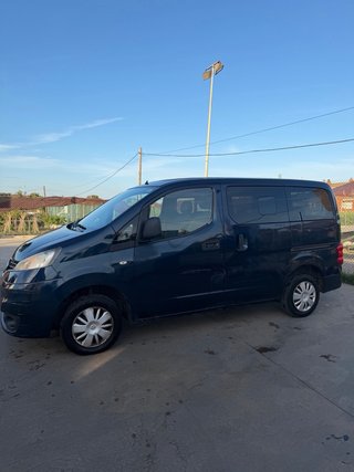 NISSAN NV200 2010