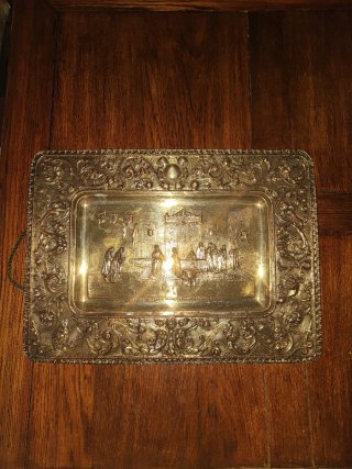 Bandejas antiguas decorativas con relieve