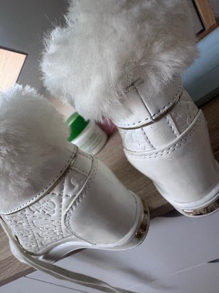 Zapatillas Guess blancas con pelo