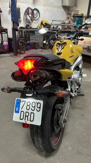 Yamaha FZ6 Naked 600cc
