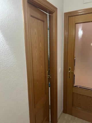 Puerta madera maciza