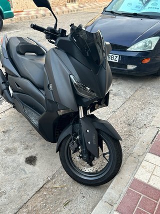 Yamaha XMAX 300 Negra