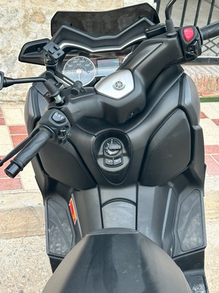 Yamaha XMAX 300 Negra
