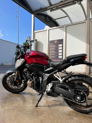 Honda CB650R Roja 2020