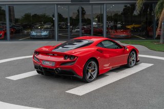 FERRARI F8 V8 720CV