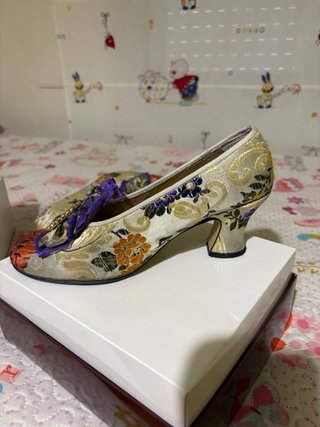 Traje Fallera T.34  y Zapatos 37