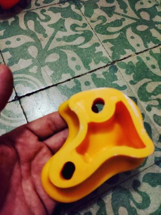 Set de 19 presas de escalada para niños.