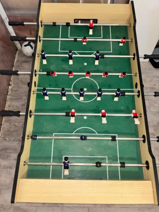 Futbolín de madera