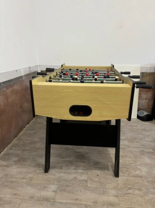 Futbolín de madera