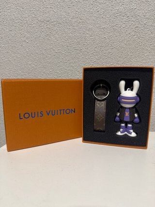 Set de llavero con figura incluida louis vuitton