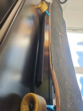 Longboard Loaded Tesseract con ejes Paris