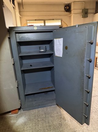 Caja Fuerte Antigua Zeus 21