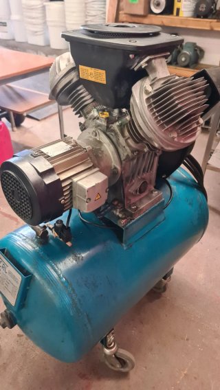 Compresor Atlas Copco 120L