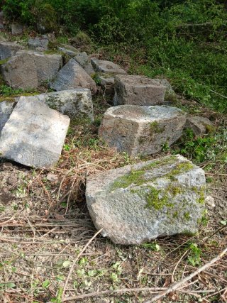 Piedra caliza para esquinas y muros