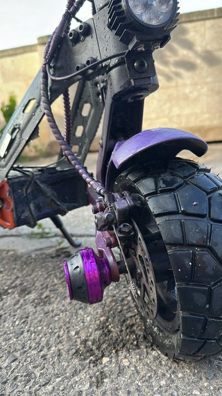 Patinete Eléctrico Morado con Accesorios