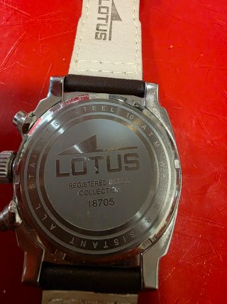 Reloj hombre lotus