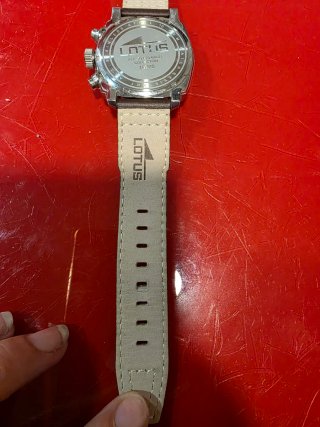 Reloj hombre lotus
