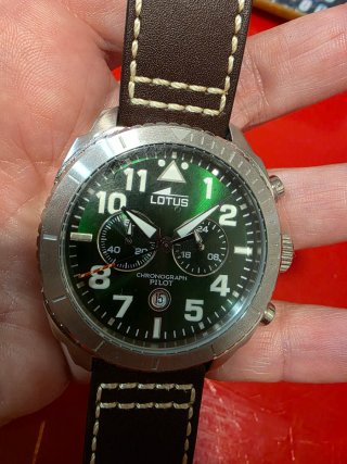 Reloj hombre lotus