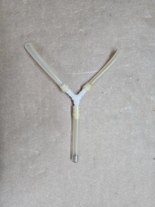 Conector manguera en "Y" Saunier Duval Thema NOx