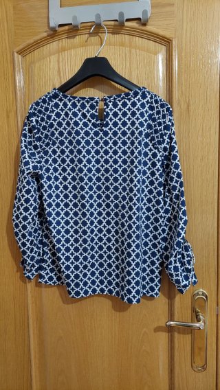 Blusa Sfera azul estampada