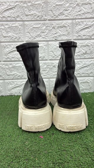 Stivaletti Moschino Neri con Suola Bianca
