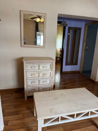 Mesa de centro de madera beige
