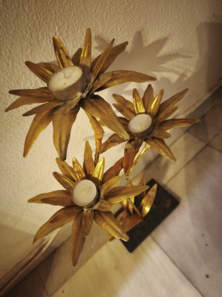 Candelabro antiguo flor metal dorado
