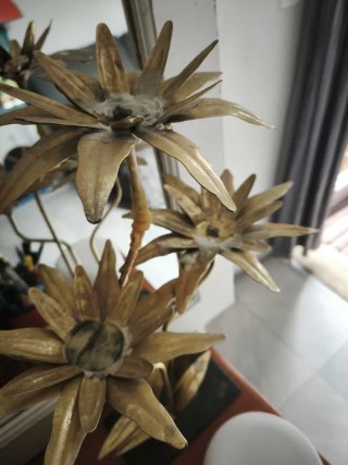 Candelabro antiguo flor metal dorado