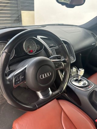 Audi R8 V8 R tronic Nacional