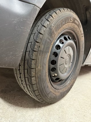 4 Ruedas con llantas volkswagen T6 y T5 Originales