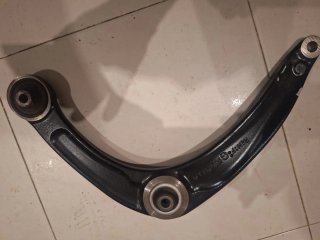 Brazo suspensión izquierdo 307, C4, Berlingo
