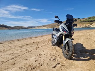 Honda X-ADV 750 Gris/Rojo