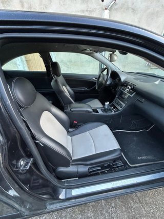 Mercedes-Benz Clase C 2005
