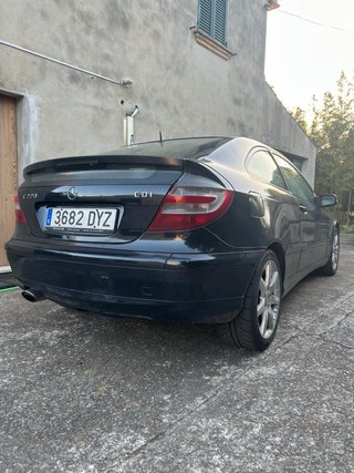 Mercedes-Benz Clase C 2005