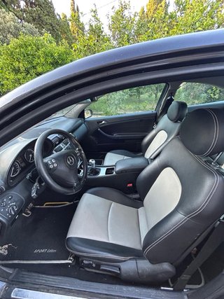 Mercedes-Benz Clase C 2005