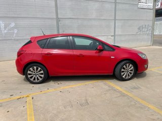 Opel Astra J 1.7 2010 6 marchas