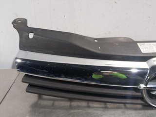 REJILLA DELANTERA OPEL ASTRA H BERLINA 13108463