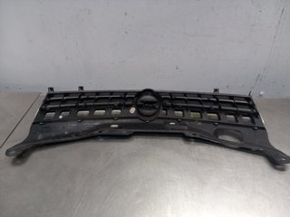 REJILLA DELANTERA OPEL ASTRA H BERLINA 13108463
