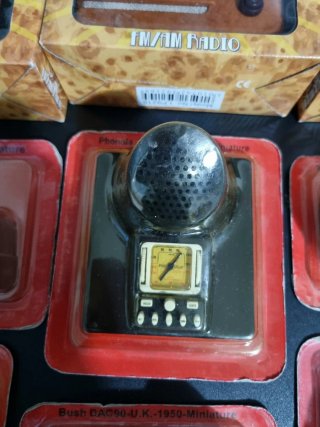 Radio antigua, lote de 9 radios miniatura nuevos