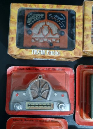 Radio antigua, lote de 9 radios miniatura nuevos