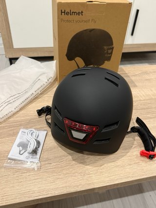 Casco Youin con luz LED frontal y trasera