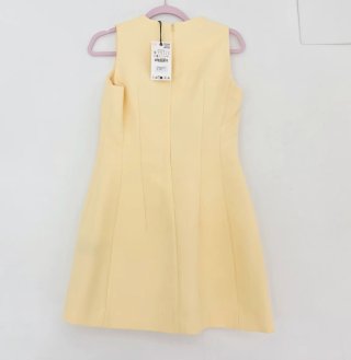 Vestido corto amarillo Zara