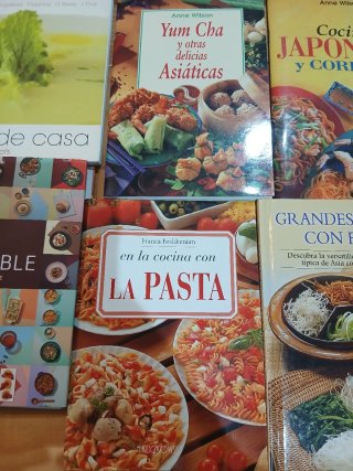 Conjunto 7 libros cocina y 1 cocteles
