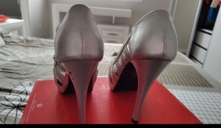 Zapatos de tacón plateados Castalia